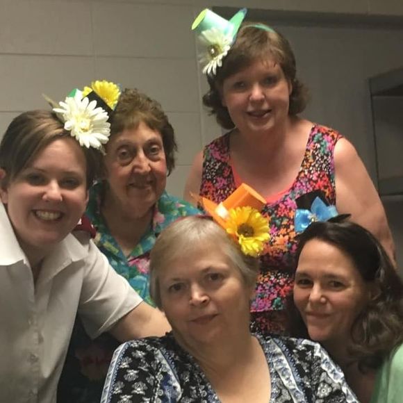 Meet your Posher, Lisa - Picture 1 of 1